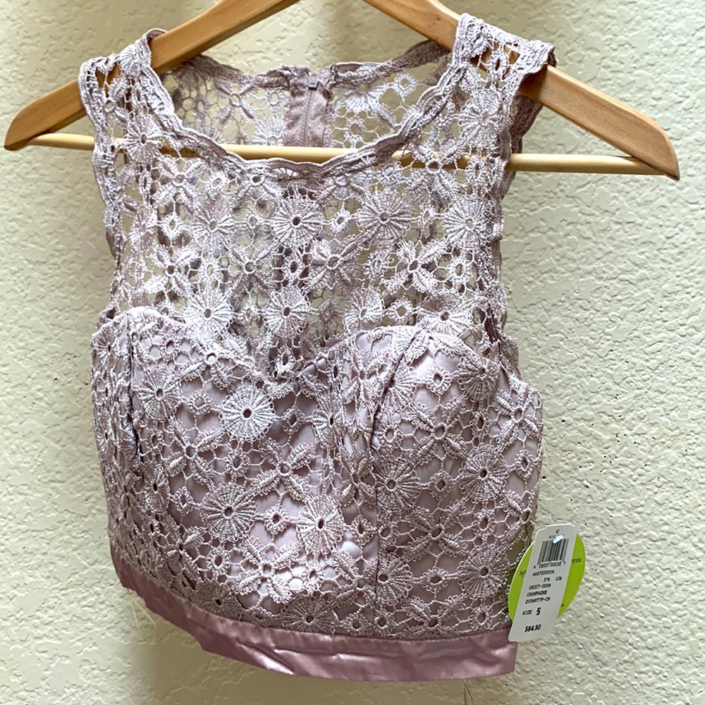 NEW.. Crop Top..